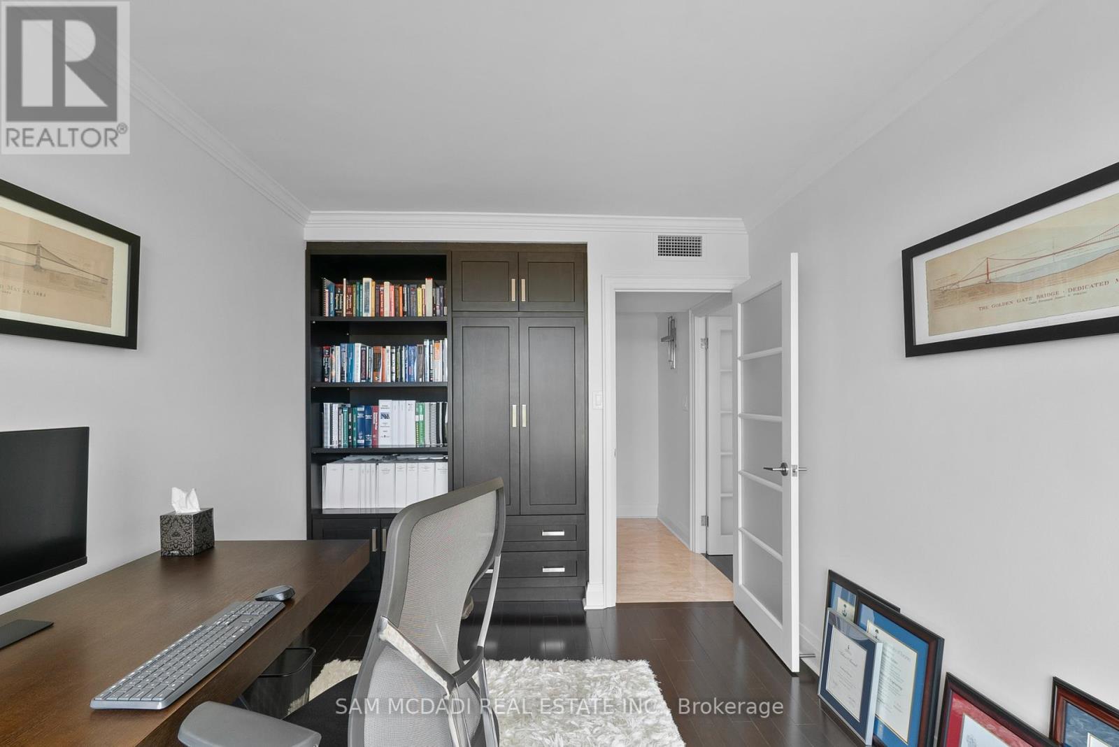 Photo 13 of 2212 2045 Lakeshore Boulevard W, Toronto ON
