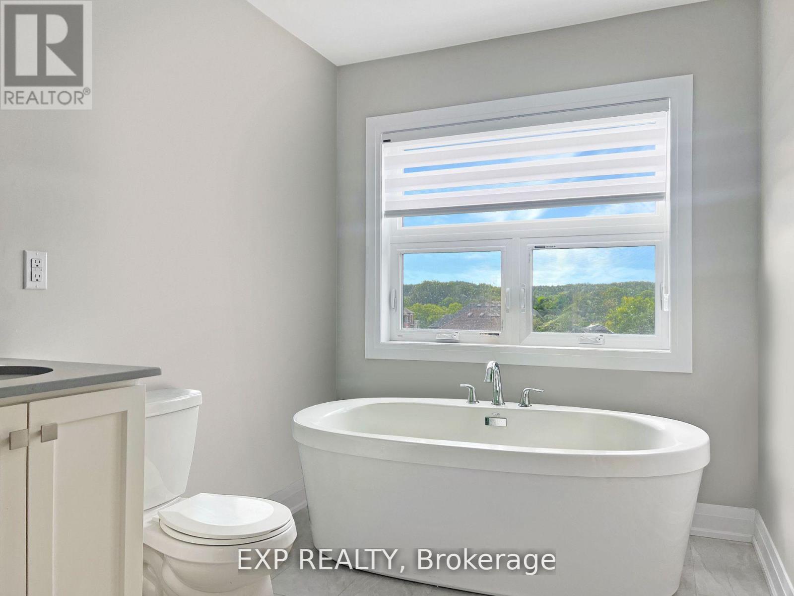 Photo 6 of 922 Isaac Phillips Way, Newmarket ON