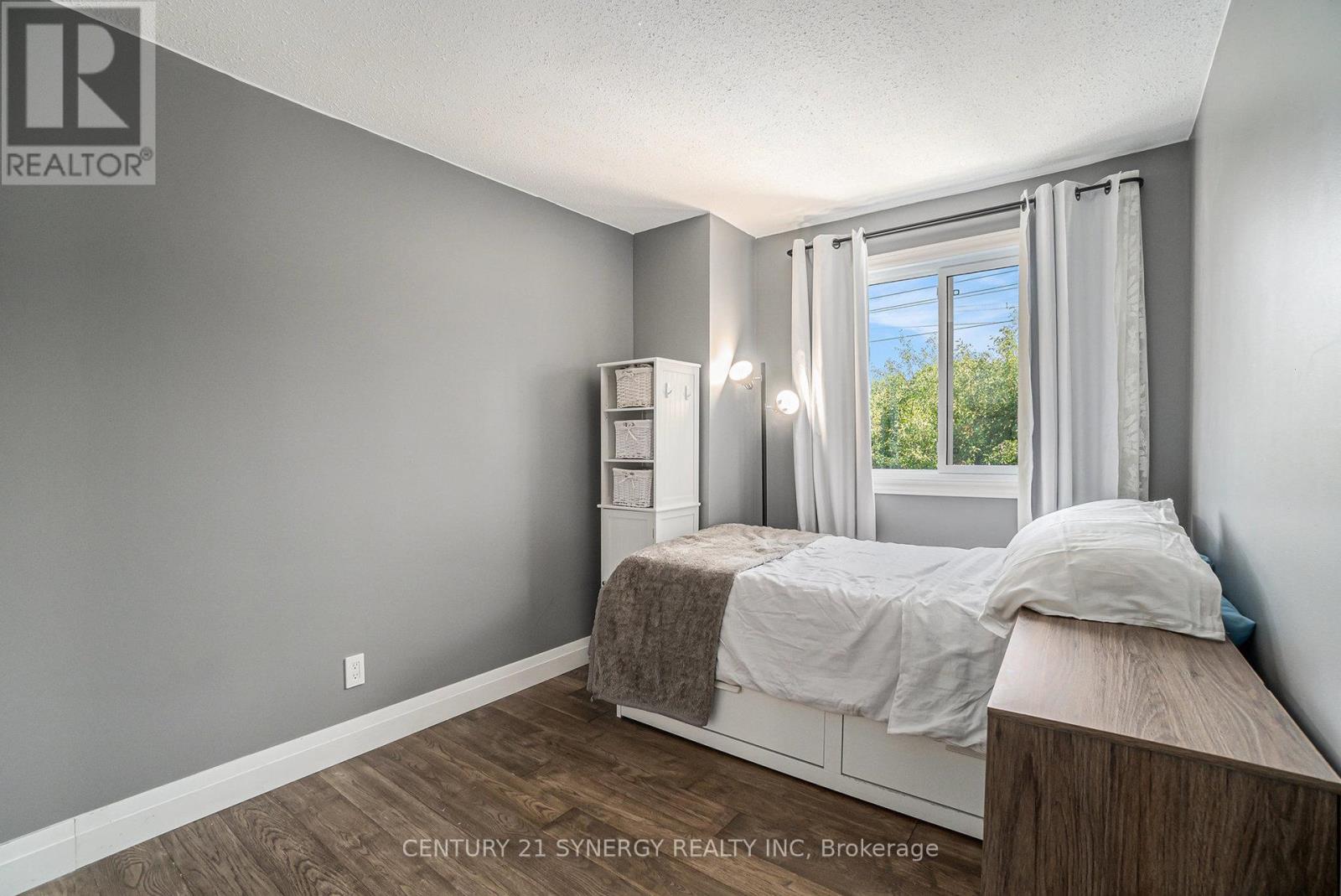 Photo 21 of 46 Paddington Private, Ottawa ON