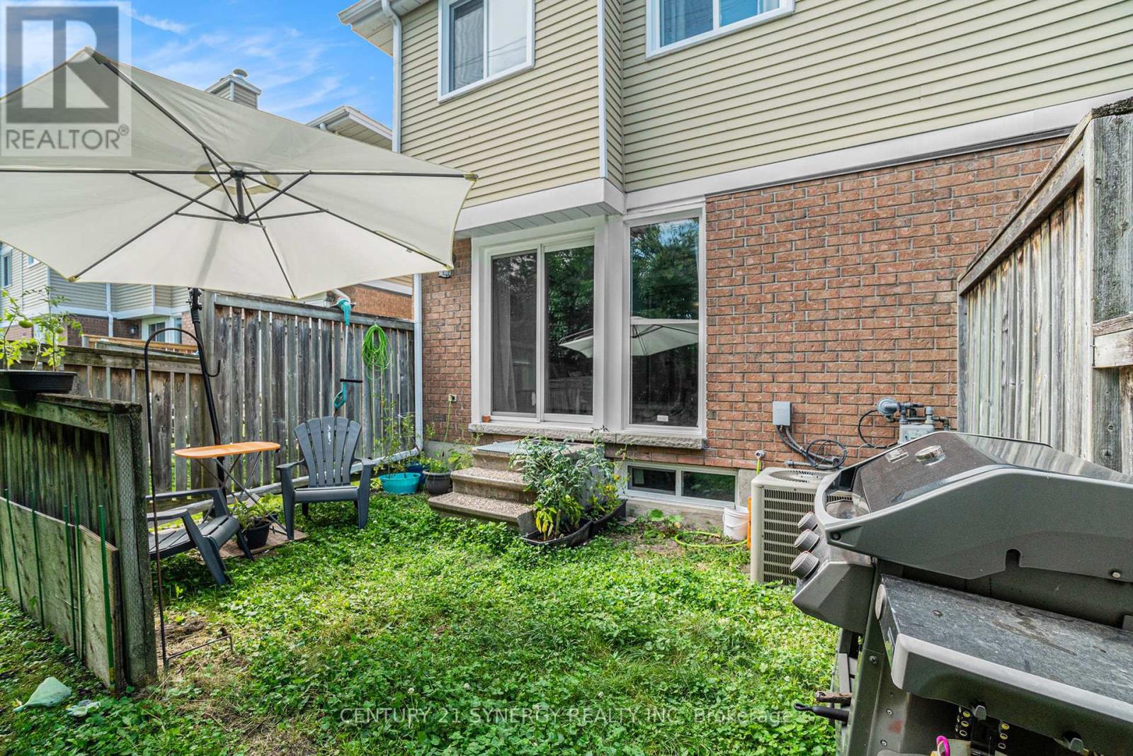 Photo 27 of 46 Paddington Private, Ottawa ON