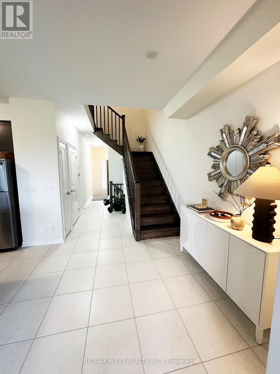 Photo 7 of 192 Broadacre Drive, Kitchener ON