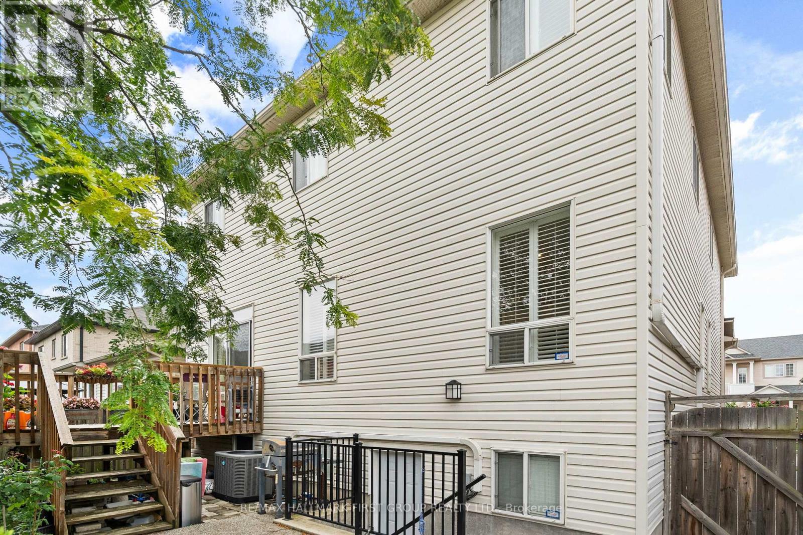 Photo 27 of 1053 Eager Road, Milton ON