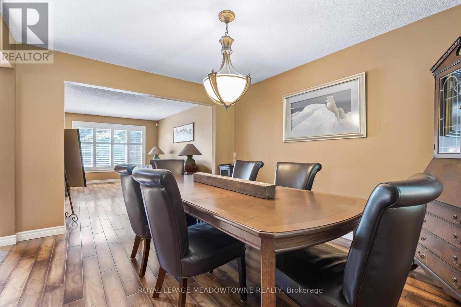 Photo 6 of 8 Jason Crescent, Halton Hills ON