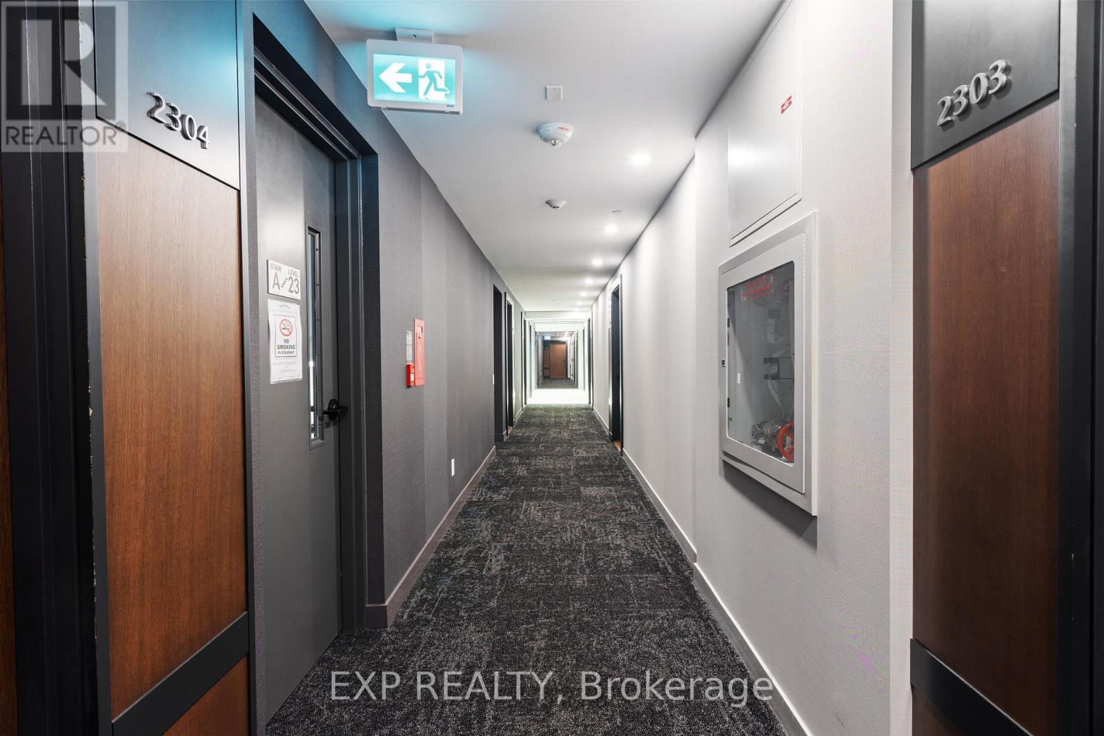 Photo 16 of 2304 4065 Confederation Parkway, Mississauga ON