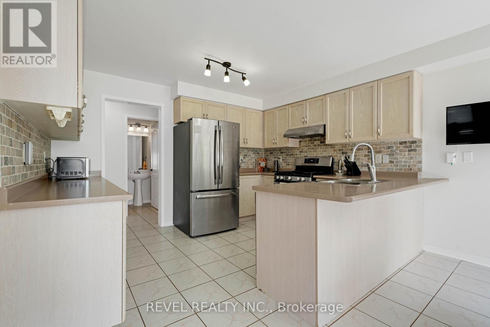 Photo 10 of 21 Ewart Street, Caledon ON