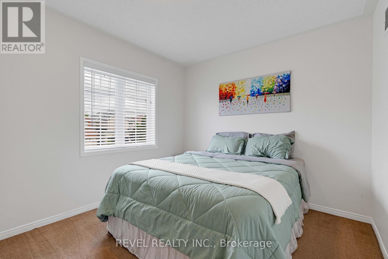Photo 23 of 21 Ewart Street, Caledon ON