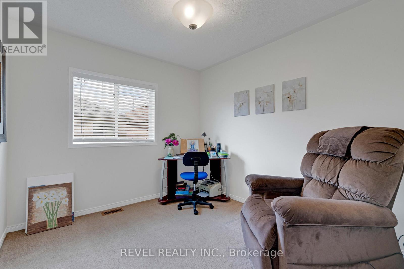Photo 25 of 21 Ewart Street, Caledon ON