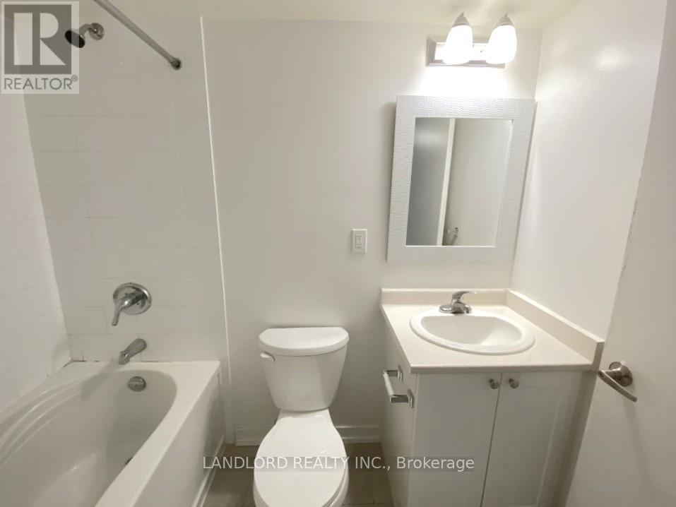 Photo 6 of 306 816 Lansdowne Avenue, Toronto ON