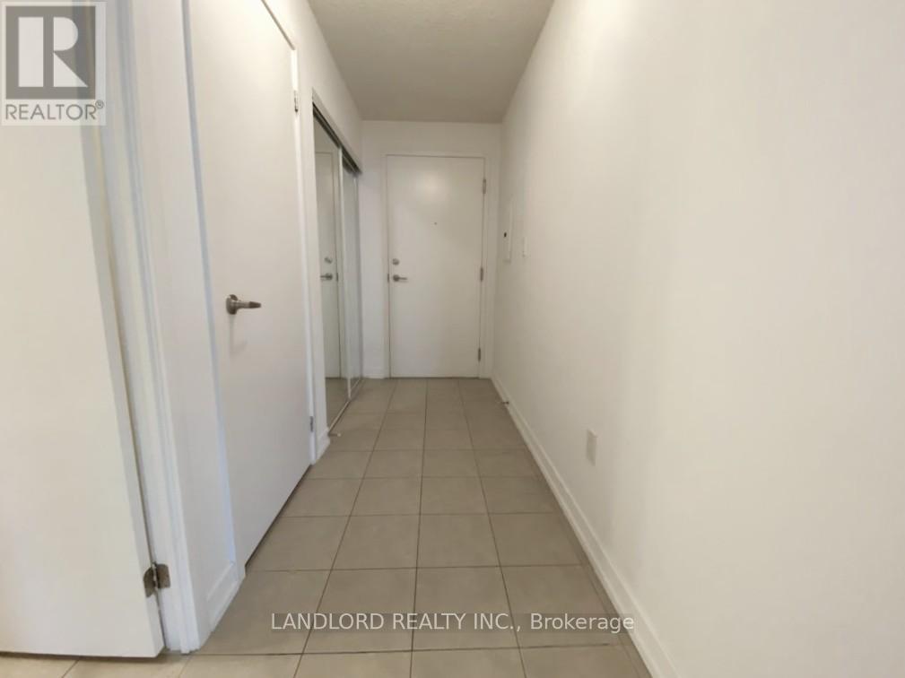 Photo 7 of 306 816 Lansdowne Avenue, Toronto ON