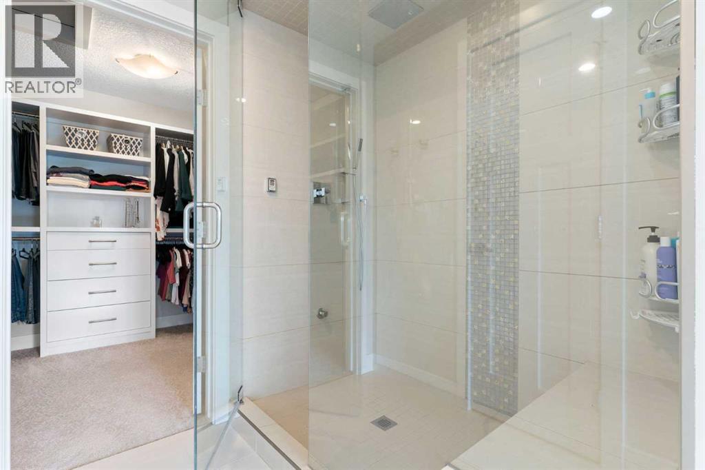 Single Family House for Sale in   Street NW Hillhurst Calgary 