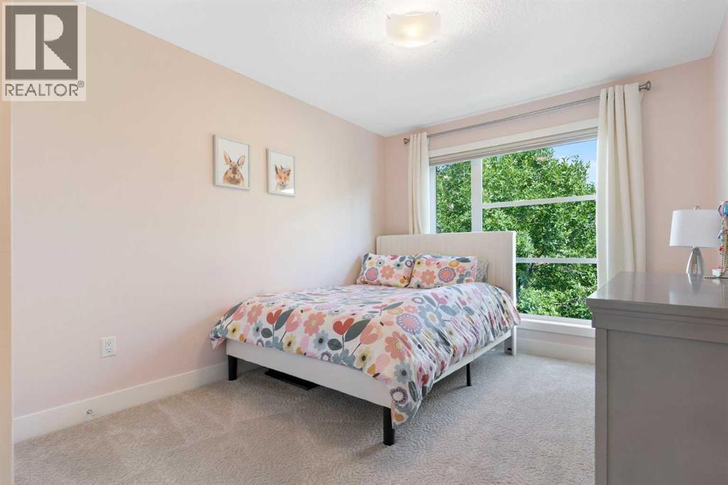 Single Family House for Sale in   Street NW Hillhurst Calgary 