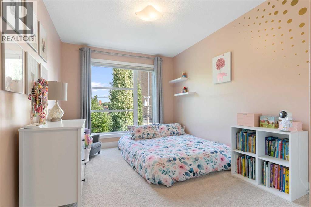 Single Family House for Sale in   Street NW Hillhurst Calgary 
