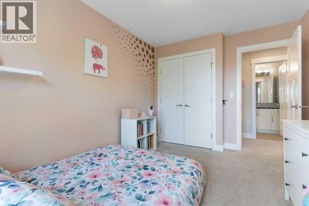 Single Family House for Sale in   Street NW Hillhurst Calgary 