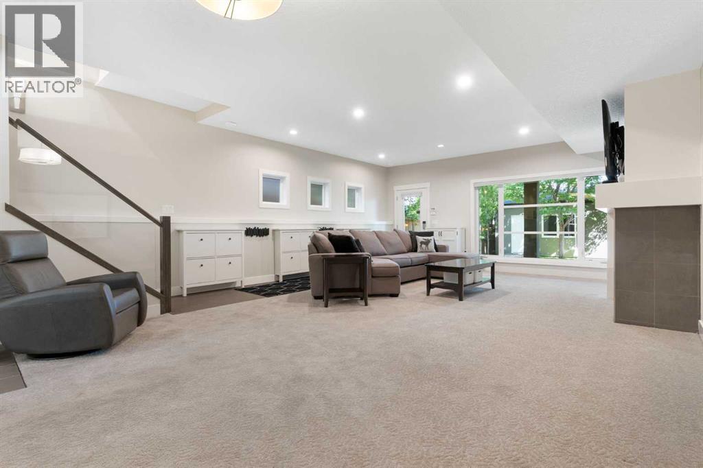Single Family House for Sale in   Street NW Hillhurst Calgary 