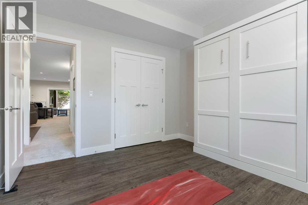Single Family House for Sale in   Street NW Hillhurst Calgary 