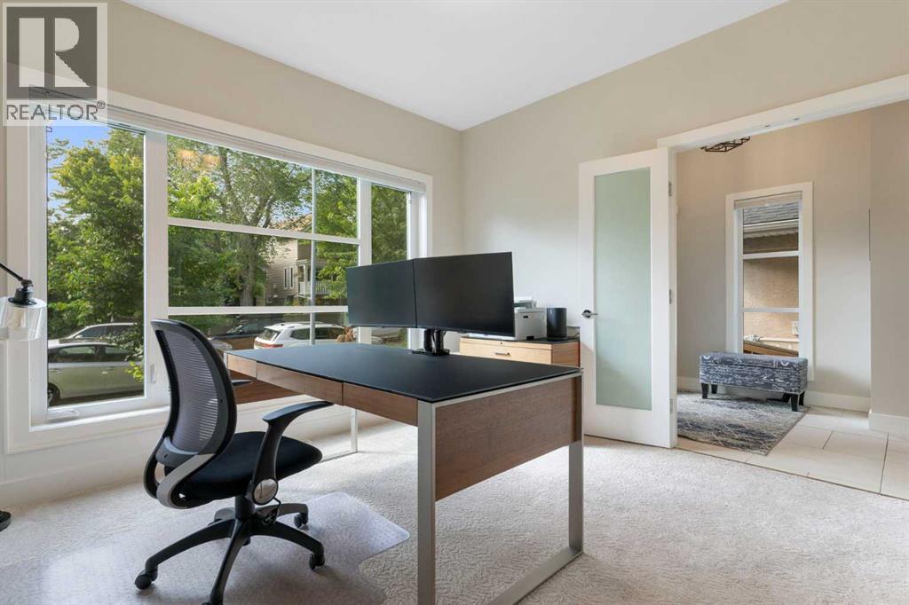 Single Family House for Sale in   Street NW Hillhurst Calgary 