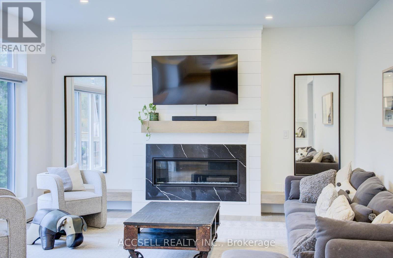Photo 19 of 1095 Mineral Springs Road, Hamilton ON
