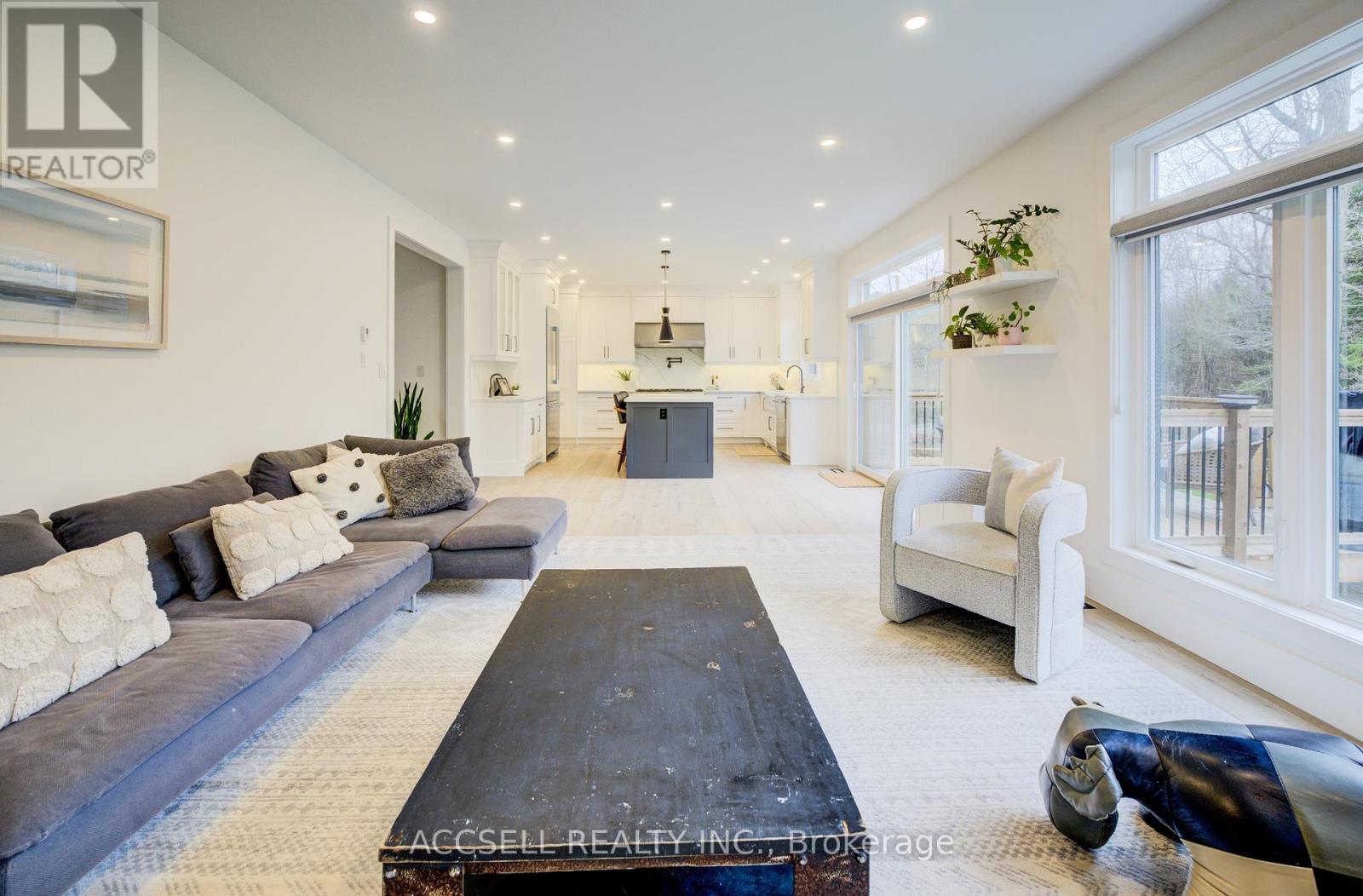 Photo 8 of 1095 Mineral Springs Road, Hamilton ON