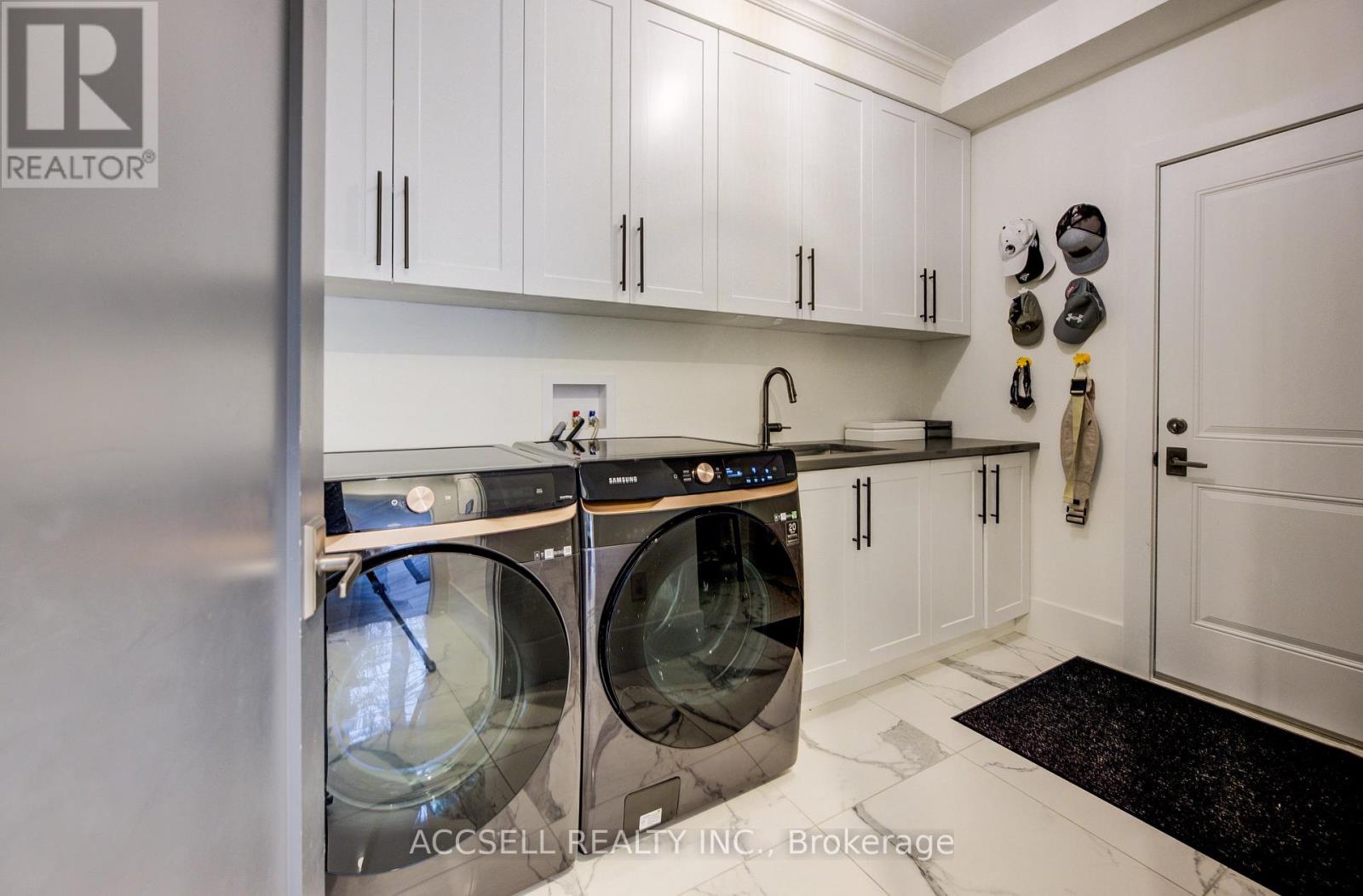 Photo 17 of 1095 Mineral Springs Road, Hamilton ON