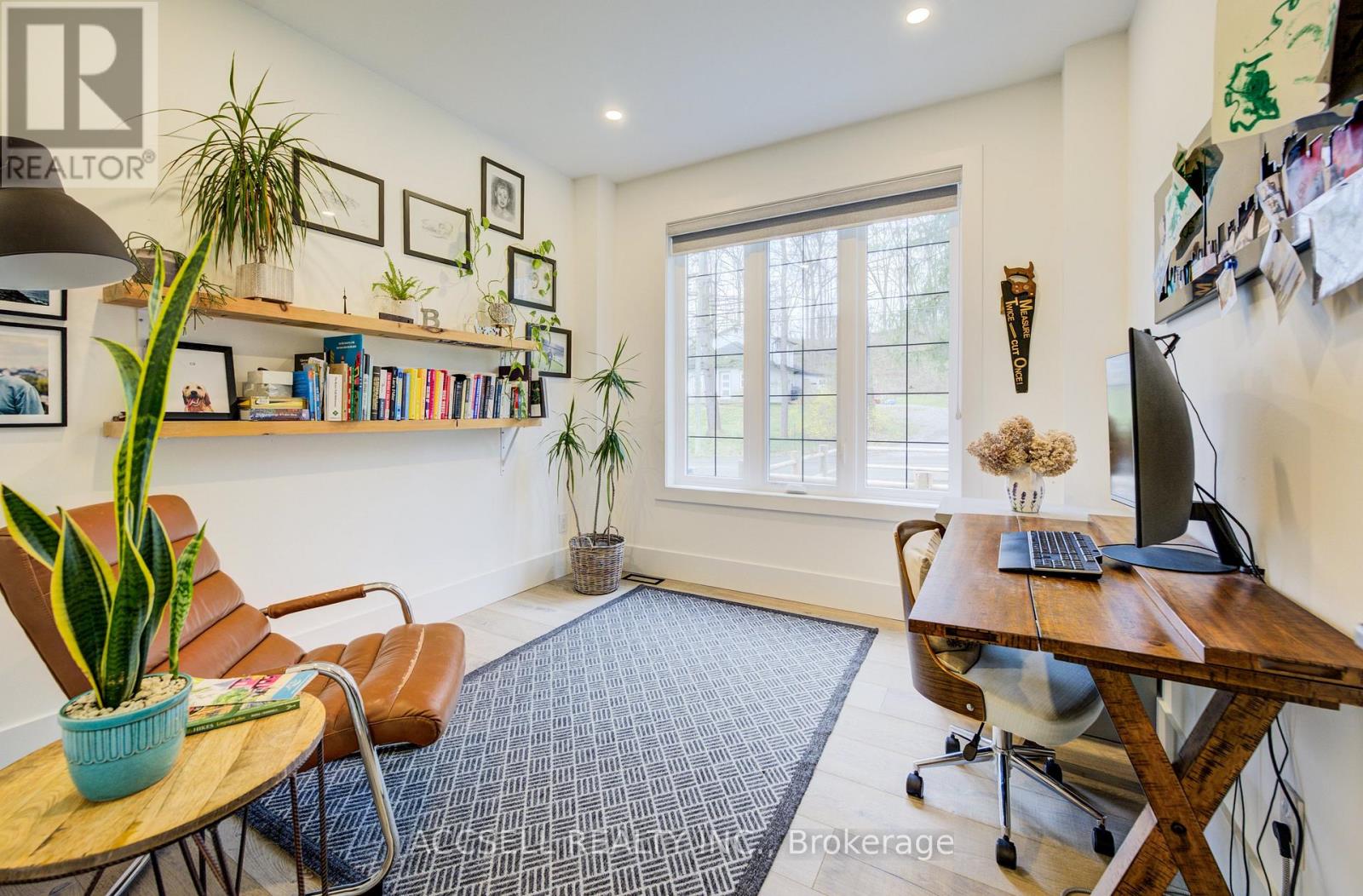 Photo 11 of 1095 Mineral Springs Road, Hamilton ON
