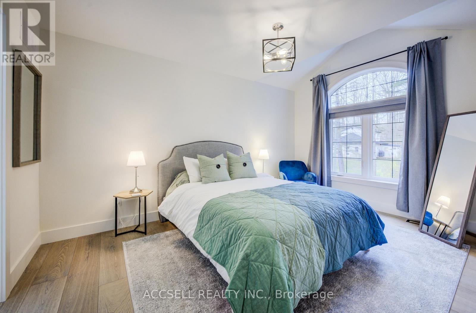 Photo 2 of 1095 Mineral Springs Road, Hamilton ON