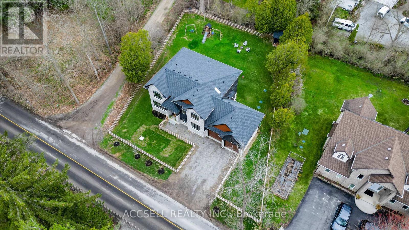 Photo 41 of 1095 Mineral Springs Road, Hamilton ON