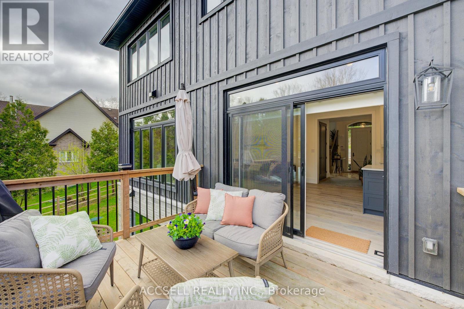 Photo 43 of 1095 Mineral Springs Road, Hamilton ON