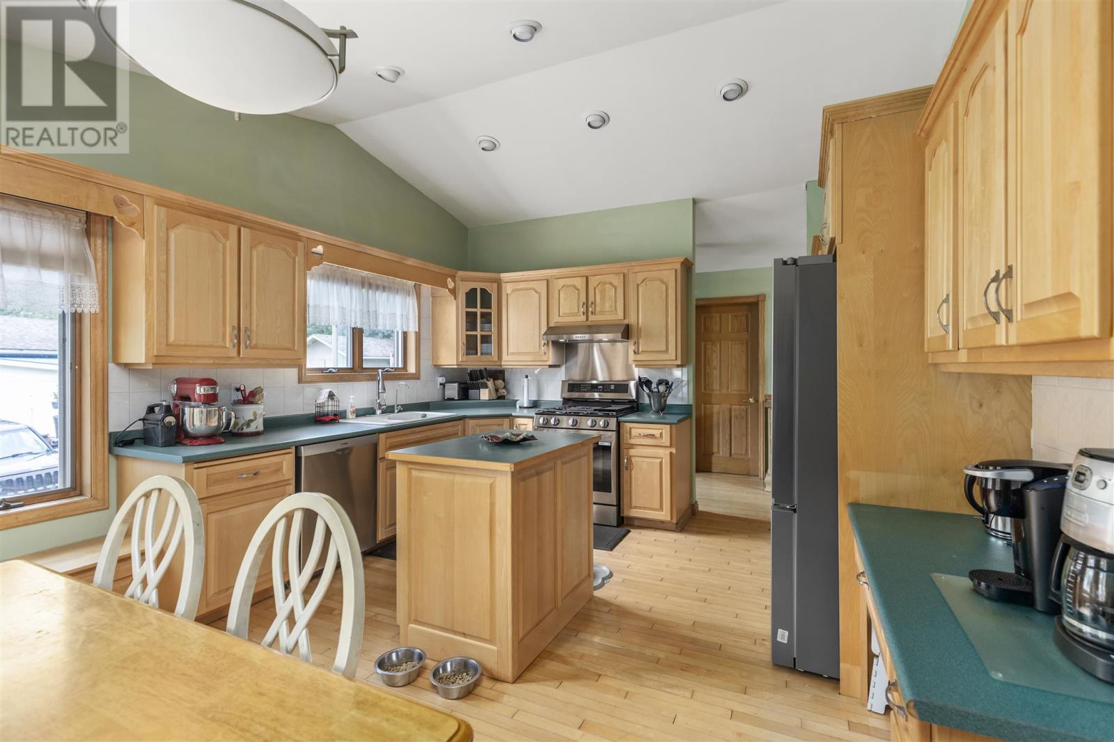 Photo 11 of 3804 Hamilton Dr, Hilton Beach ON