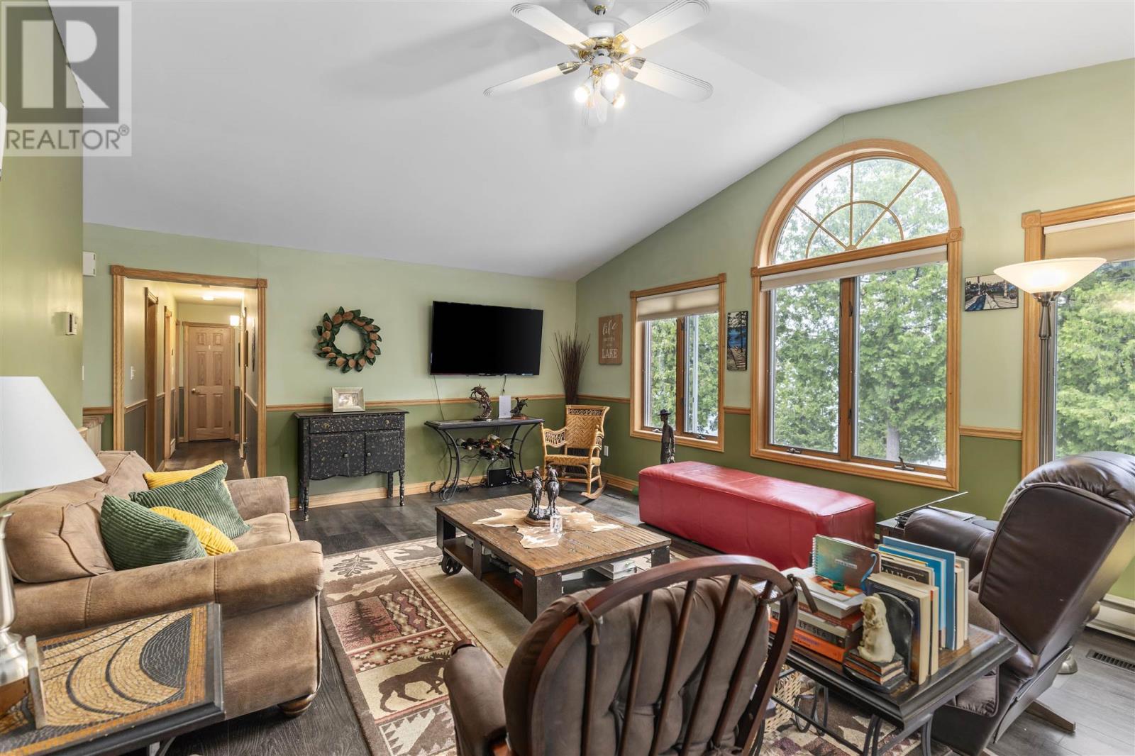 Photo 15 of 3804 Hamilton Dr, Hilton Beach ON