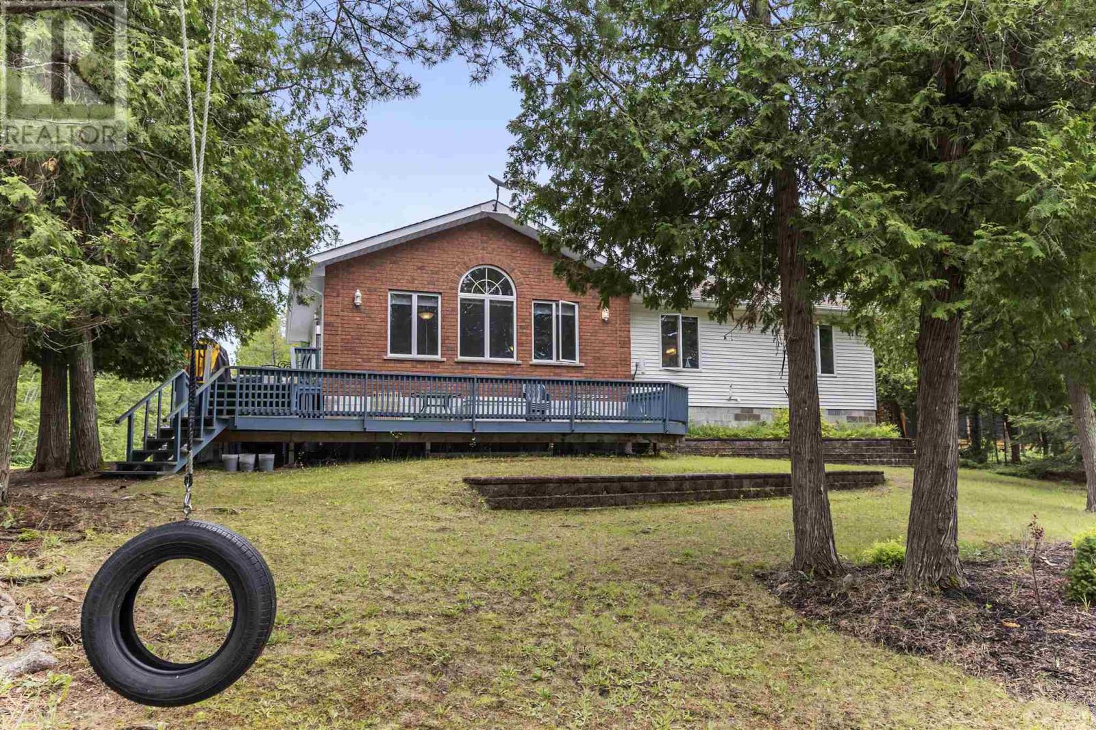 Photo 5 of 3804 Hamilton Dr, Hilton Beach ON