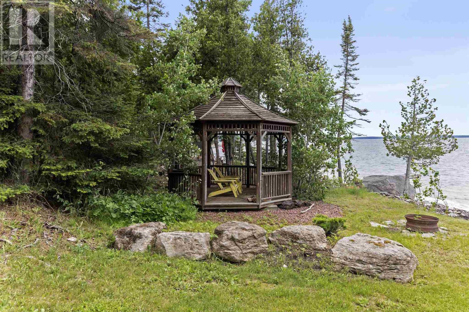 Photo 27 of 3804 Hamilton Dr, Hilton Beach ON
