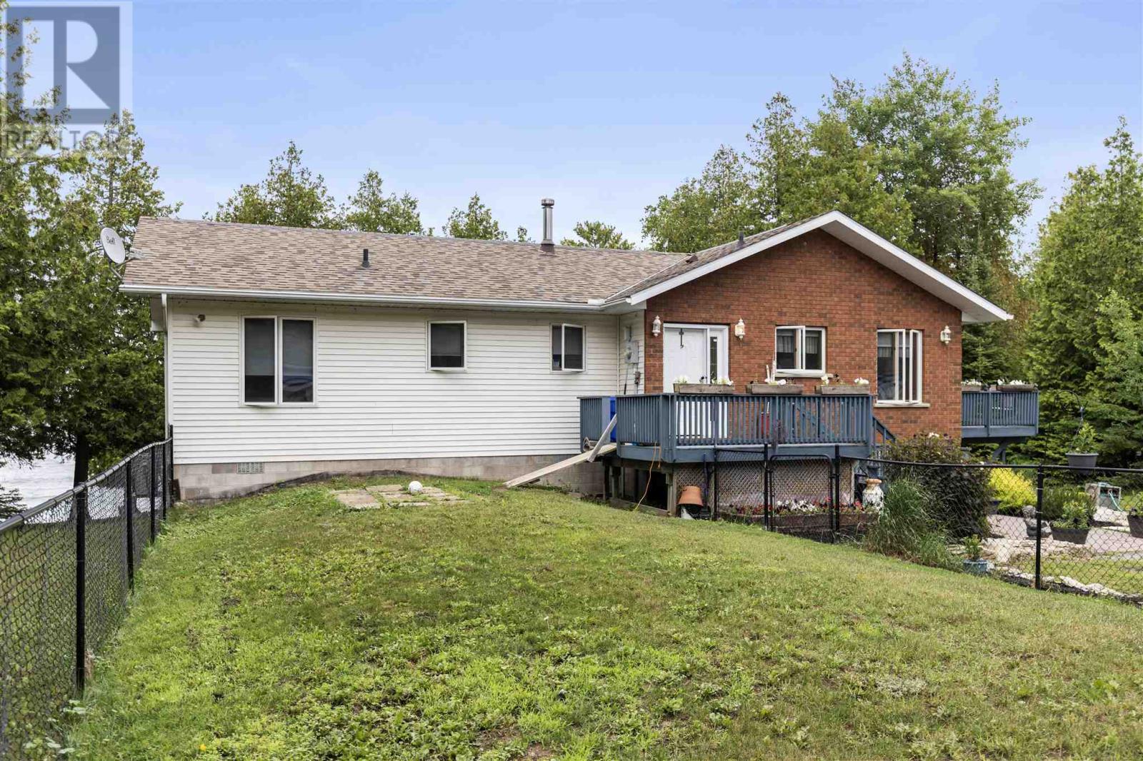 Photo 25 of 3804 Hamilton Dr, Hilton Beach ON