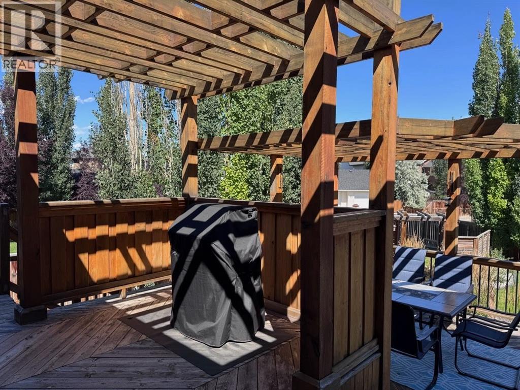 Photo 12 of 25 Westridge Way, Okotoks AB