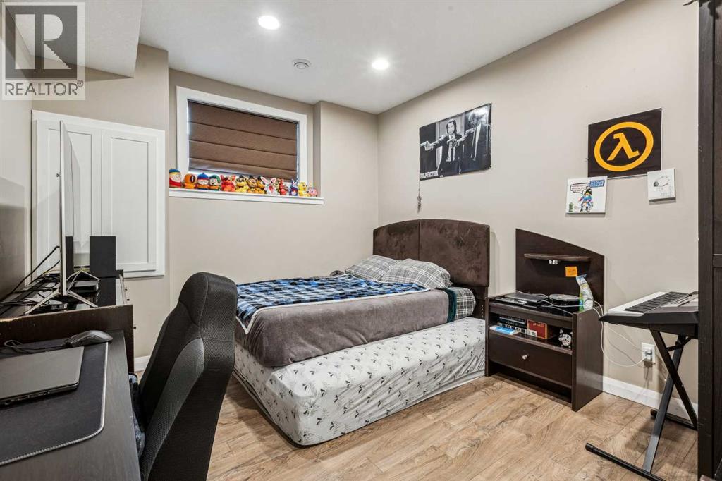 Photo 15 of 25 Westridge Way, Okotoks AB