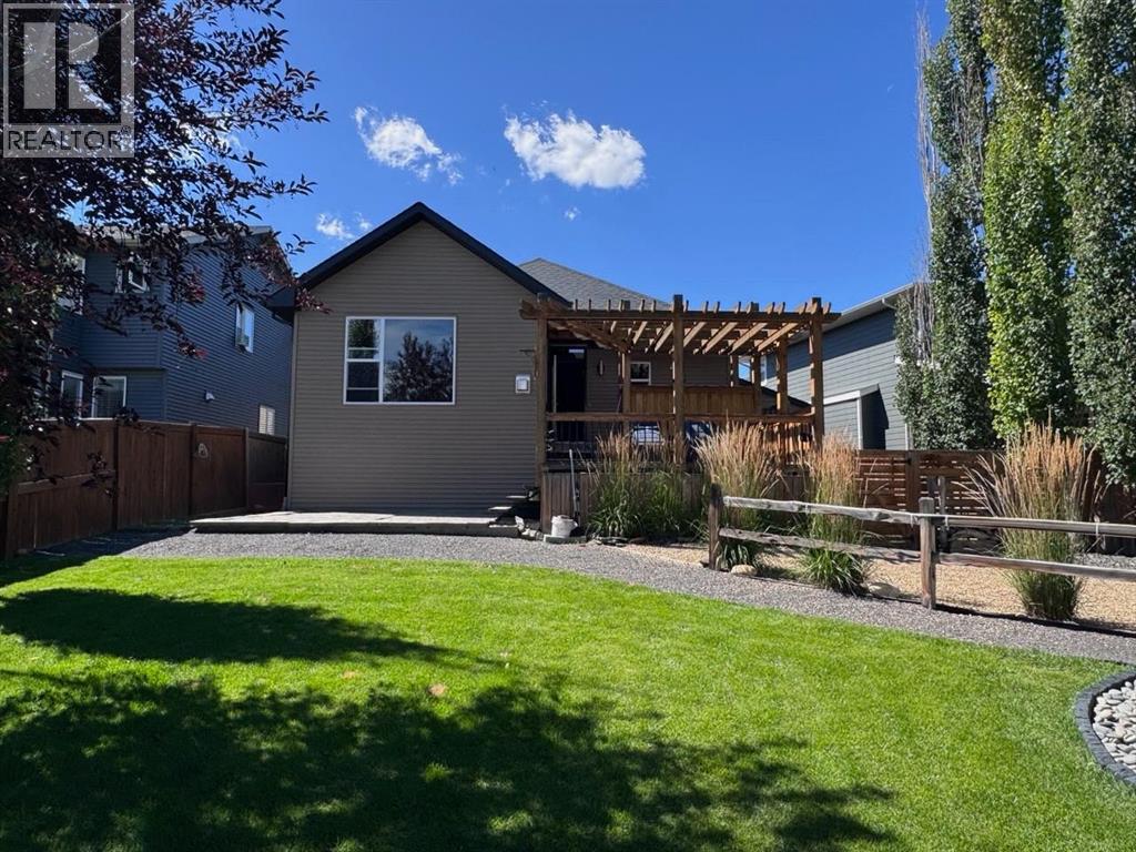 Photo 26 of 25 Westridge Way, Okotoks AB