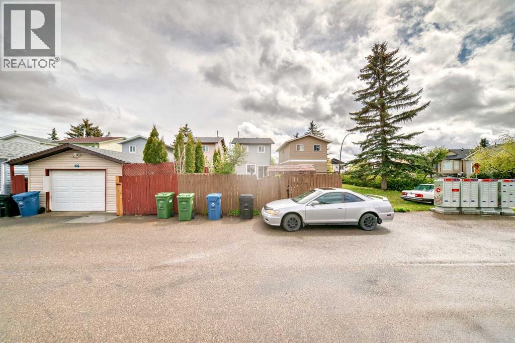 Single Family House for Sale in  Taraglen Road NE Taradale Calgary 