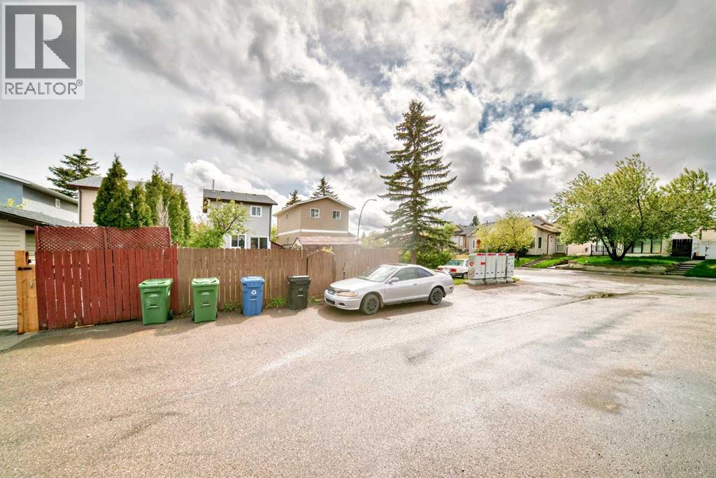 Single Family House for Sale in  Taraglen Road NE Taradale Calgary 