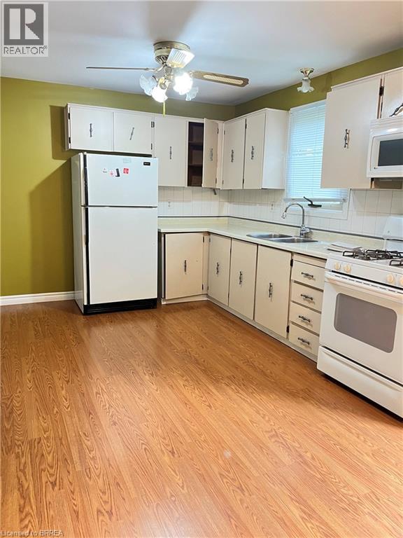 Photo 5 of 47 Wedgewood Avenue, Chatham ON