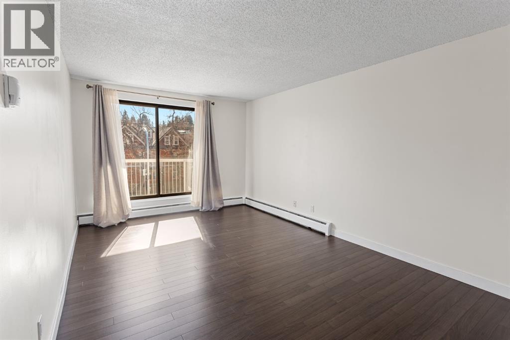 Single Family House for Sale in    Avenue SW Lower Mount Royal Calgary 