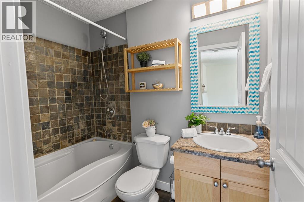 Single Family House for Sale in    Avenue SW Lower Mount Royal Calgary 