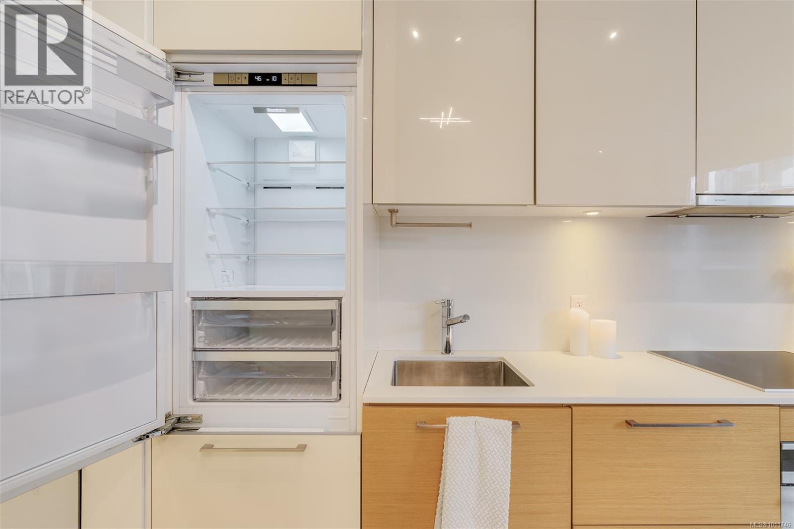 102 456 Pandora Avenue, Victoria