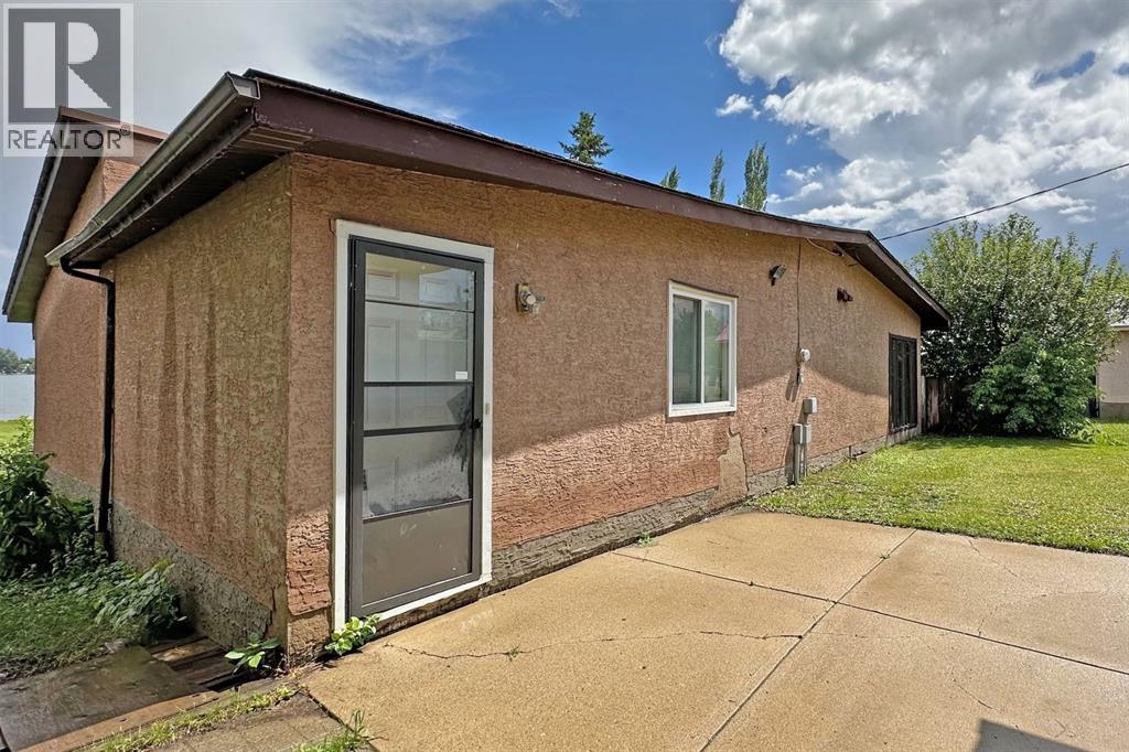 Photo 24 of 648 West Chestermere Drive, Chestermere AB
