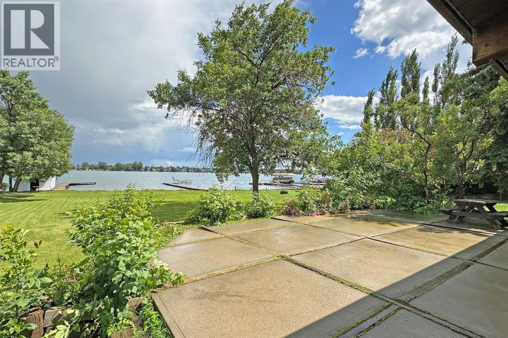 Photo 16 of 648 West Chestermere Drive, Chestermere AB