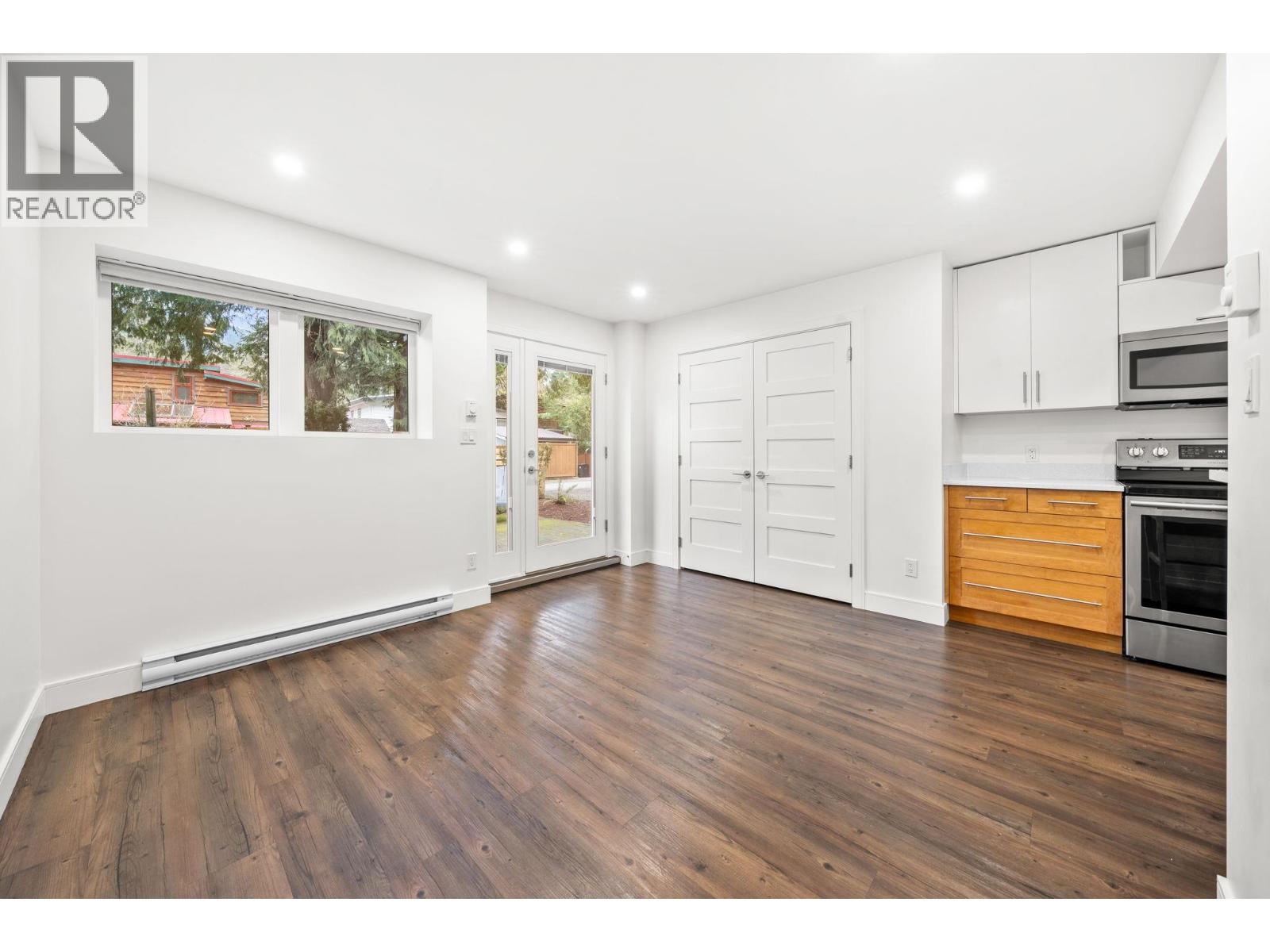 Photo 3 of 4507 Summerside Lane, North Vancouver BC