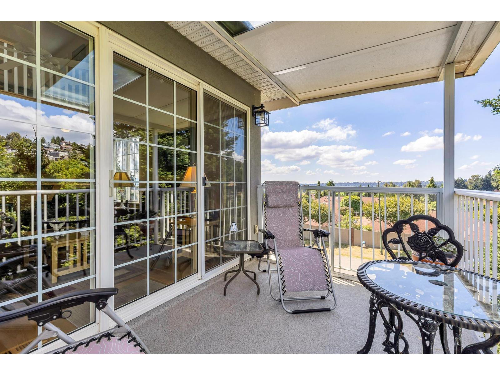 Photo 9 of 30 2068 Winfield Drive, Abbotsford BC
