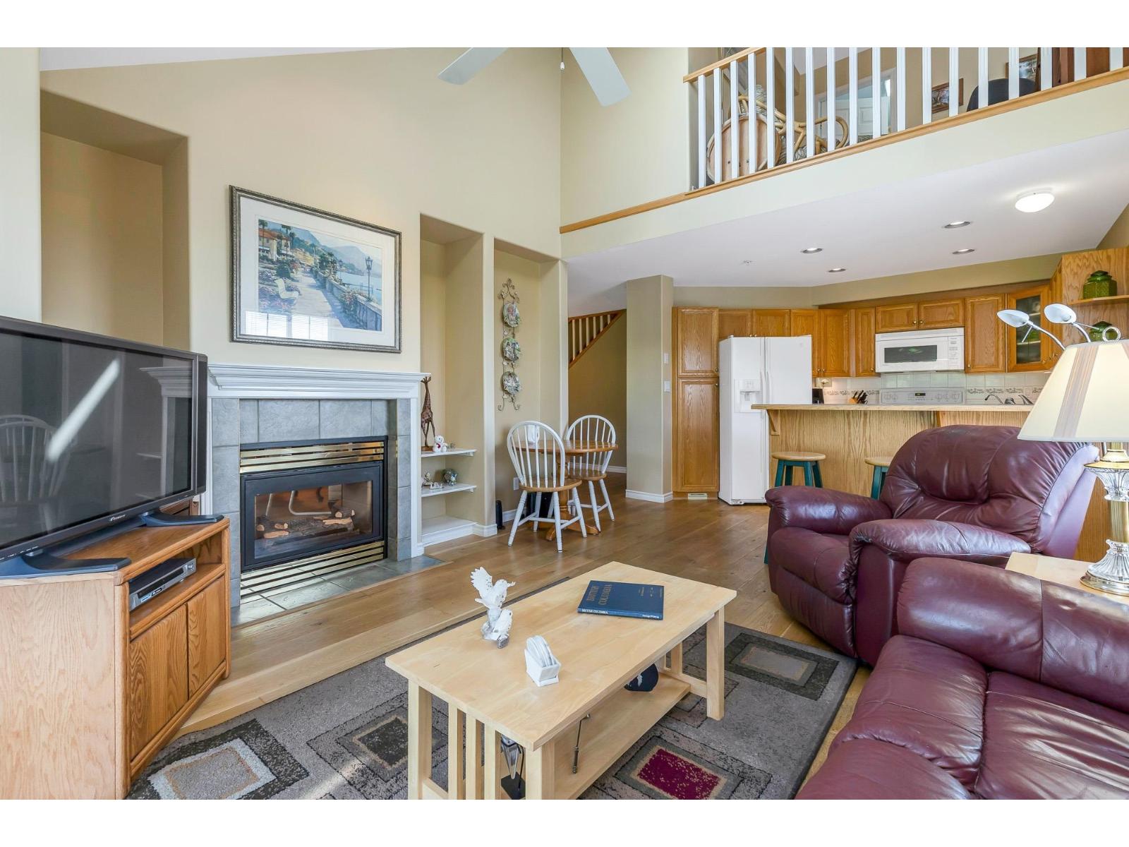 Photo 5 of 30 2068 Winfield Drive, Abbotsford BC