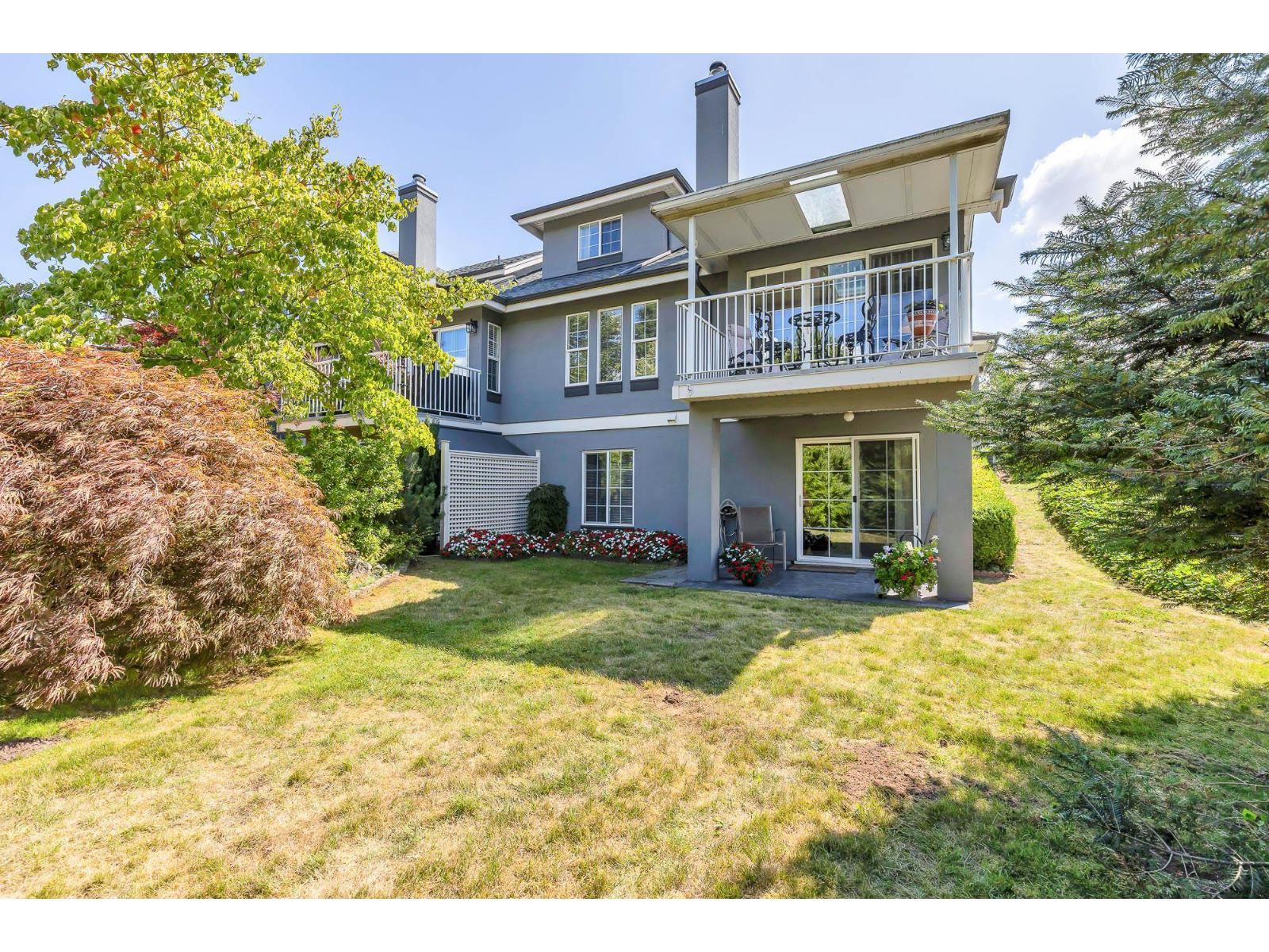 Photo 14 of 30 2068 Winfield Drive, Abbotsford BC