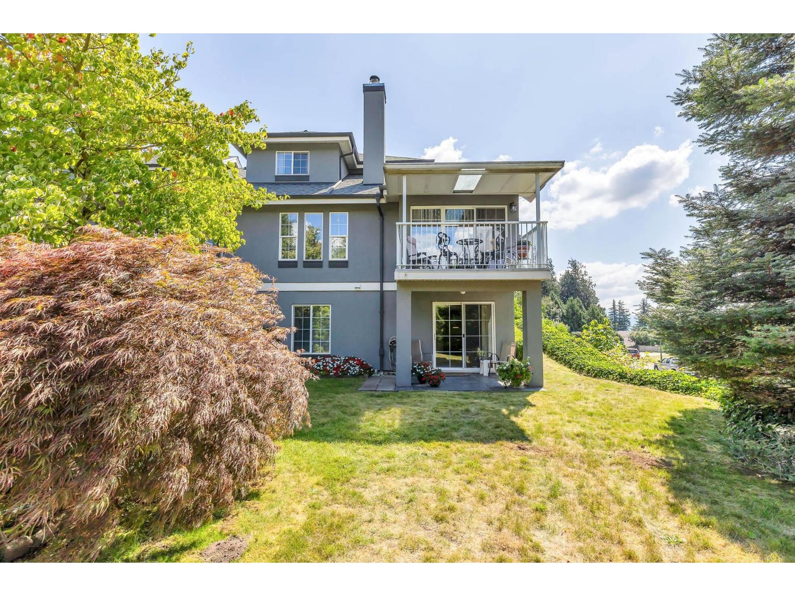 Photo 10 of 30 2068 Winfield Drive, Abbotsford BC