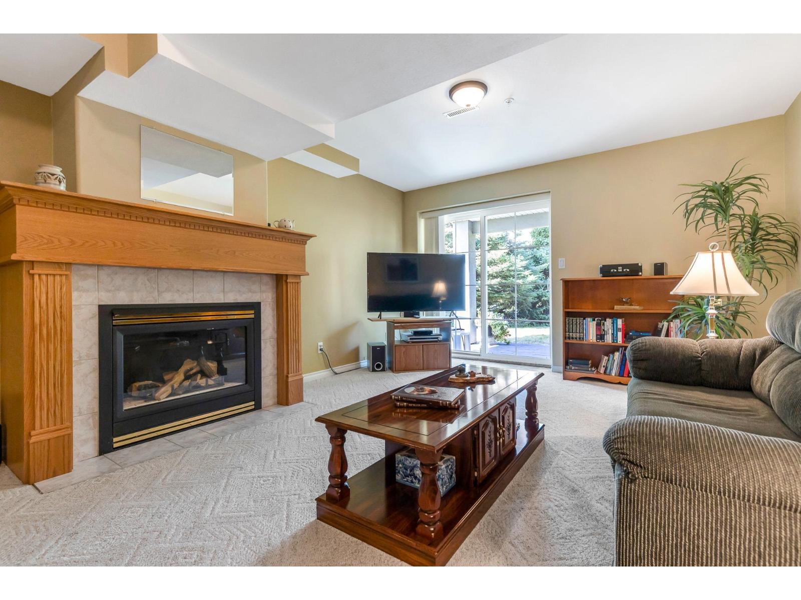 Photo 13 of 30 2068 Winfield Drive, Abbotsford BC