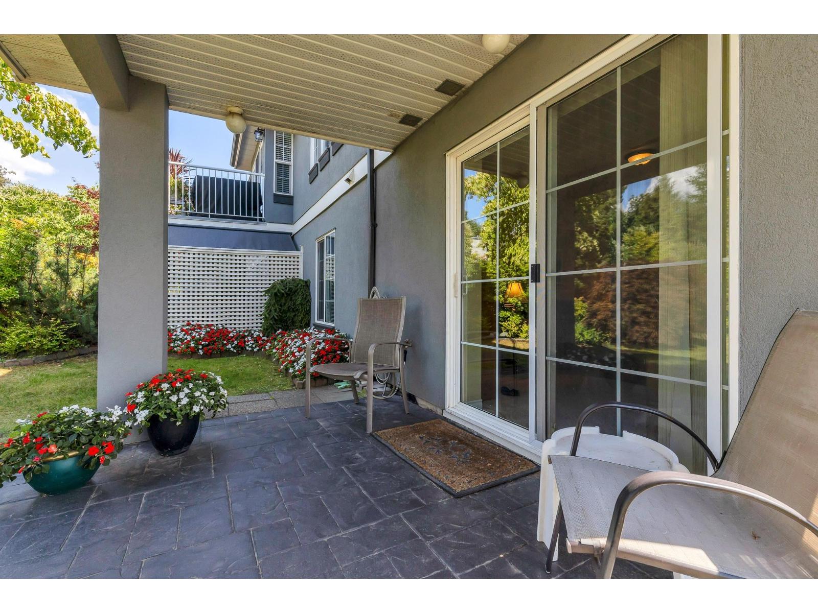 Photo 18 of 30 2068 Winfield Drive, Abbotsford BC